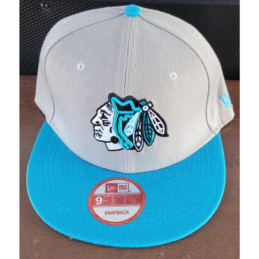 Men's New Era Grey/Aqua Chicago BlackHawks 9FIFTY Embroidered Snap Back Hat EUC